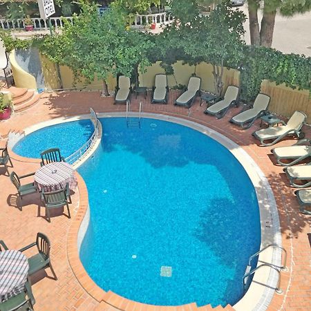 Bade Hotel Кемер Екстериор снимка